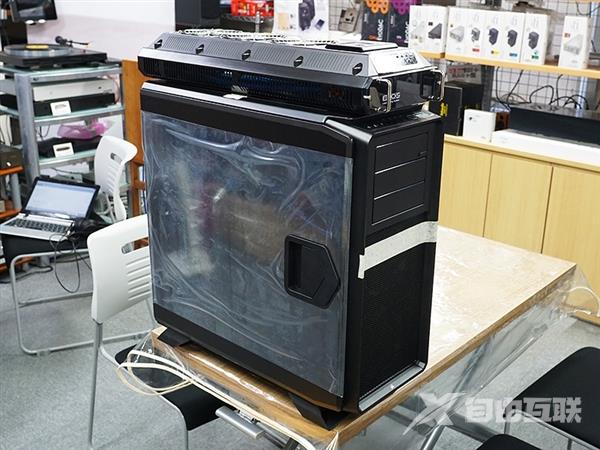 日本攒出150万神级PC！四路TITAN X加持