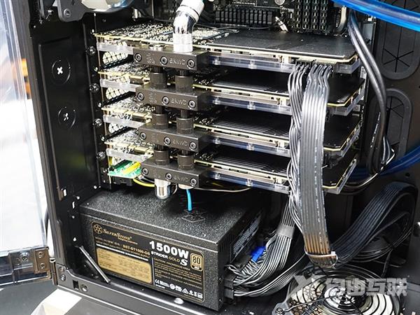 日本攒出150万神级PC！四路TITAN X加持