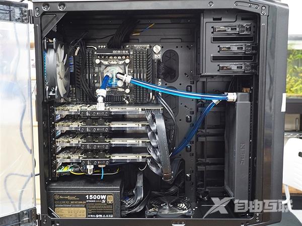 日本攒出150万神级PC！四路TITAN X加持