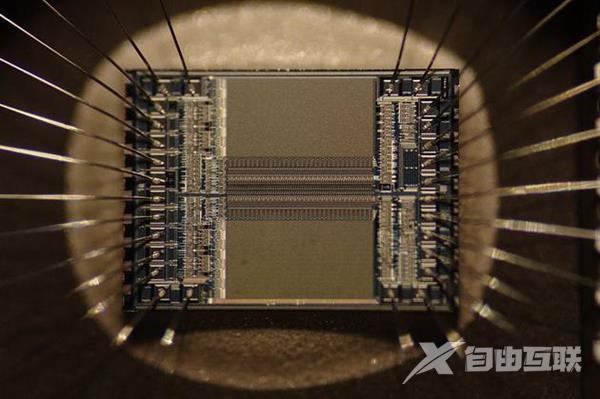 MIT开发新技术：让芯片自己组装自己 轻松实现7nm