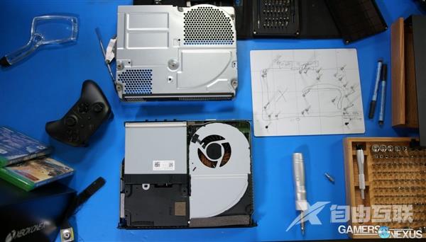 Xbox One X主机换装SSD：游戏启动、载入大提速